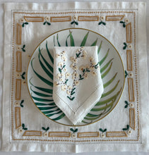 Load image into Gallery viewer, Beige Blossom Napkin and Placemat SET