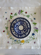 Load image into Gallery viewer, Spring Circle Floral Napkin & Placemat (Set)