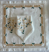 Load image into Gallery viewer, Beige Blossom Napkin and Placemat SET