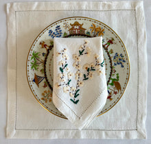 Load image into Gallery viewer, Beige Blossom Napkin
